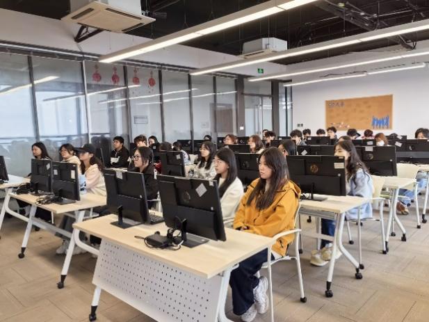 走進前沿，啟航未來 計算機工程學院新生赴中軟國際與同濟人工智能研究院開展專業認知實習